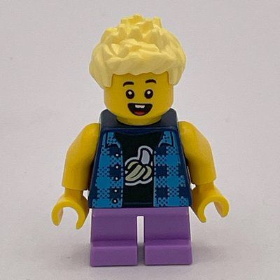 Minifigure Boy, Dark Blue Banana Shirt, Short Medium Lavender Legs del set 60363