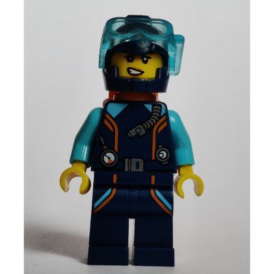 Figurine Ocean Explorer Diver, Woman, Dark Blue Wetsuit and Helmet du set 60377
