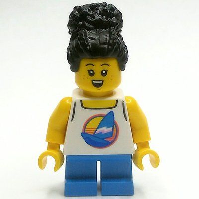 Minifigura Girl, White Vest Top, Short Dark Azure Legs, Black Hair del set 60365