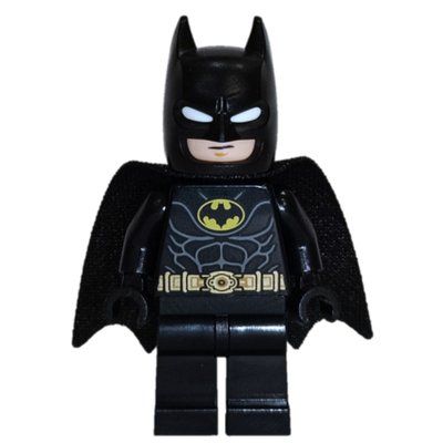 Figurine Batman, Black Suit, Black Cape and Cowl, Yellow Batman Logo, White Eyes (37157 Cape) du set 76265