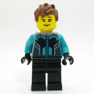 Minifigura Race Driver - Flat Silver Torso, Dark Turquoise Arms, Black Legs, Reddish Brown Hair del set 60396