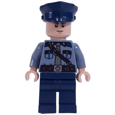 Figurine Guard, Sand Blue Torso, Dark Blue Legs, Dark Blue Cap, Light Nougat Head du set 76417