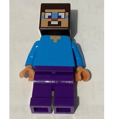 Minifigura Steve, Nougat Face and Hands del set 21251