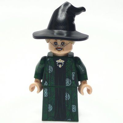Minifigure Professor Minerva McGonagall, Dark Green Robe, Black Hat with Dark Tan Hair, Silver Circle Symbols del set 76426
