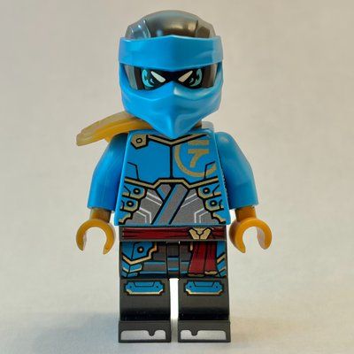 Minifigure Nya, Ninja Wrap, Katana Holder from set 71817