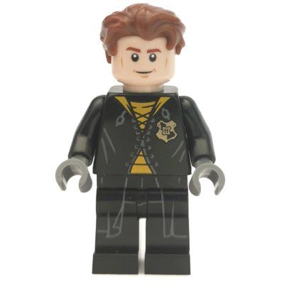 Figurine Cedric Diggory, Long Black Robe over Yellow Shirt, No Shirt Tails du set 75946