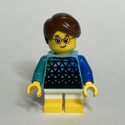 Figurine Kid, Medium Azure Torso, White Legs with Yellow Feet, Reddish Brown Hair du set 40685