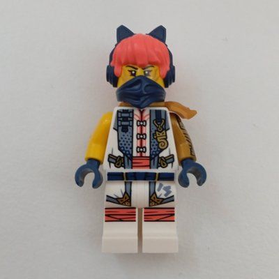 Minifigure Sora, Dark Blue Bandana and Cat Ears Headphones, Shoulder Armor del set 71820
