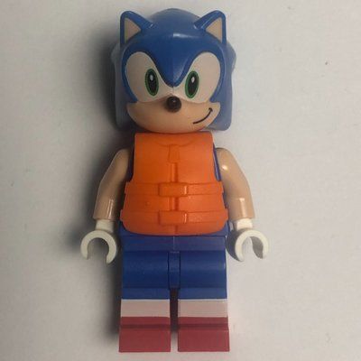 Minifigur Sonic the Hedgehog, Light Nougat Face, Green Eyes, Orange Life Vest aus Set 76997