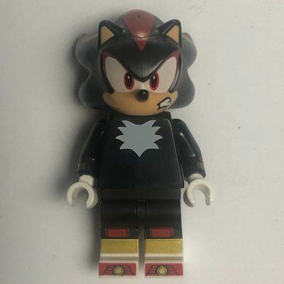 Minifigure Shadow the Hedgehog, Scowl del set 76999