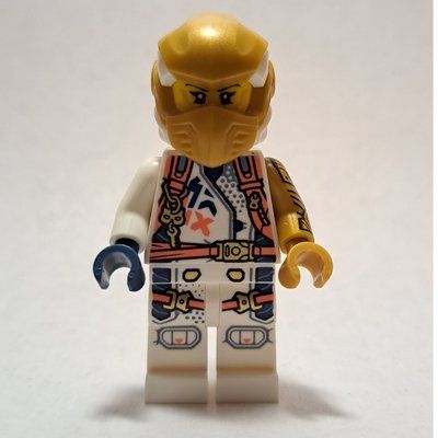 Figurine Sora, Gold Helmet du set 71824