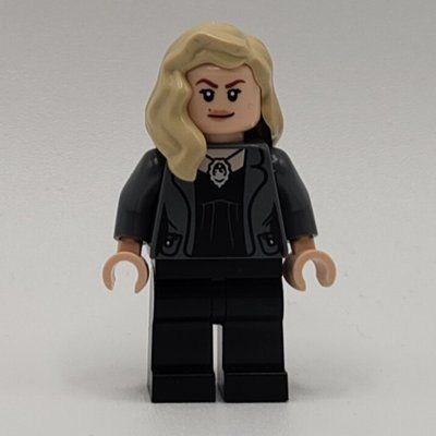 Figurine Rosalie Hale du set 21354