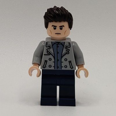 Figurine Edward Cullen du set 21354