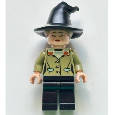 Minifigur Sleeping Witch aus Set 76446