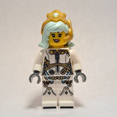 Minifigura Astrid, White Armor del set 71500