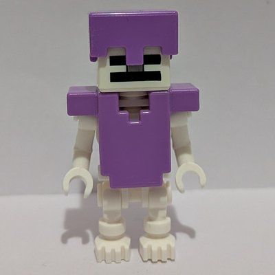 Figurine Skeleton, Square Skull, Medium Lavender Helmet and Armor (78132 Torso) du set 21586