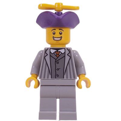 Minifigura Light Bluish Grey Suit, Dark Purple Tricorn del set 40913