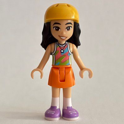 Minifigure Liann, Colored Top, Orange Skirt, Helmet del set 42692