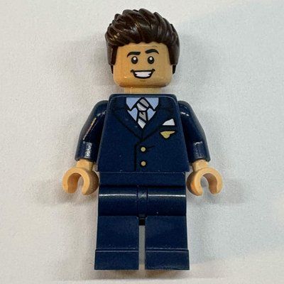 Minifigura Pan Am Pilot, Dark Blue Uniform del set 11378