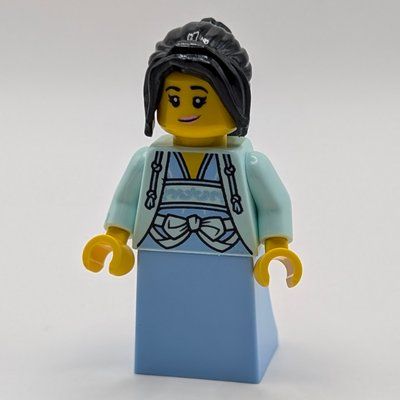 Figurine Light Aqua Tunic, Bright Light Blue Dress, Black Hair du set 80121