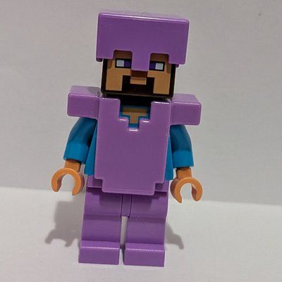 Figurine Steve, Nougat Face, Lavender Helmet and Armor du set 21598