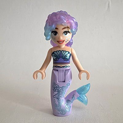 Figurine Azurea du set 42703