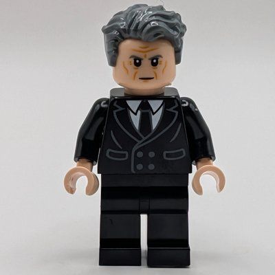 Minifigura Cigarette Smoking Man (Carl Busch) del set 21369