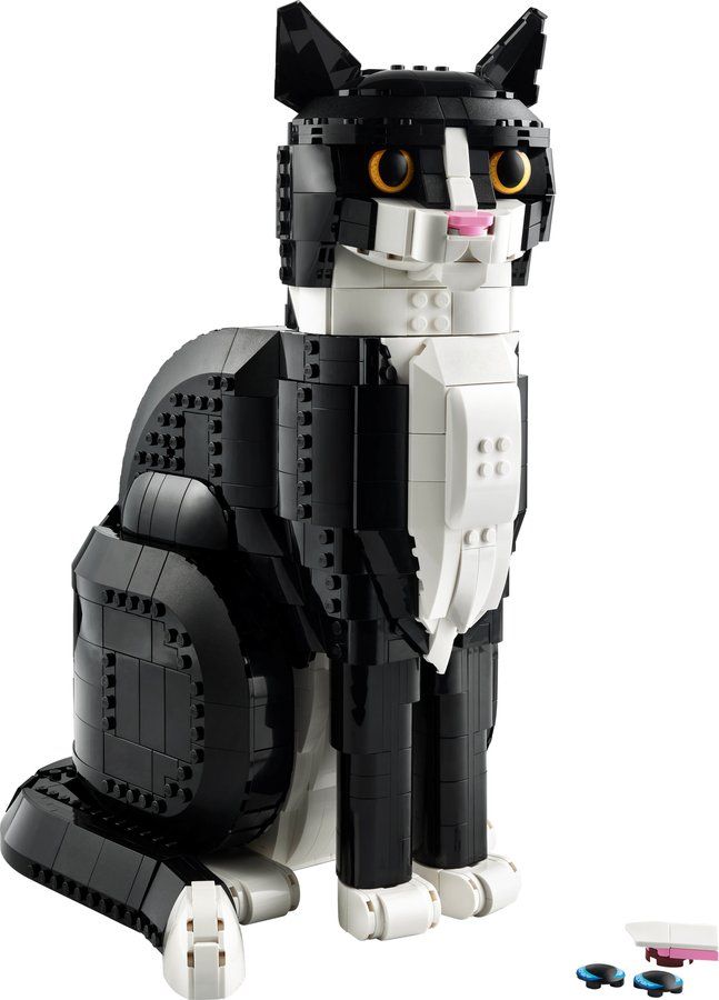 LEGO 21349 Tuxedo Cat