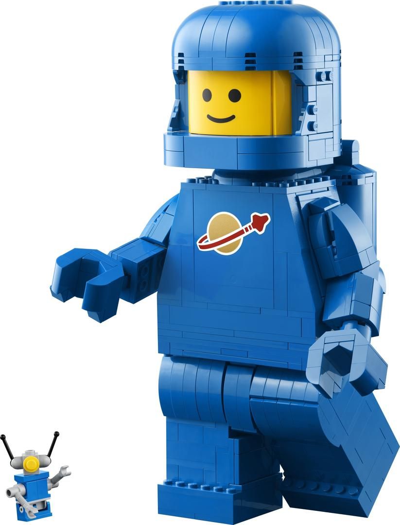 LEGO 40921 Up-Scaled Blue Astronaut Minifigure