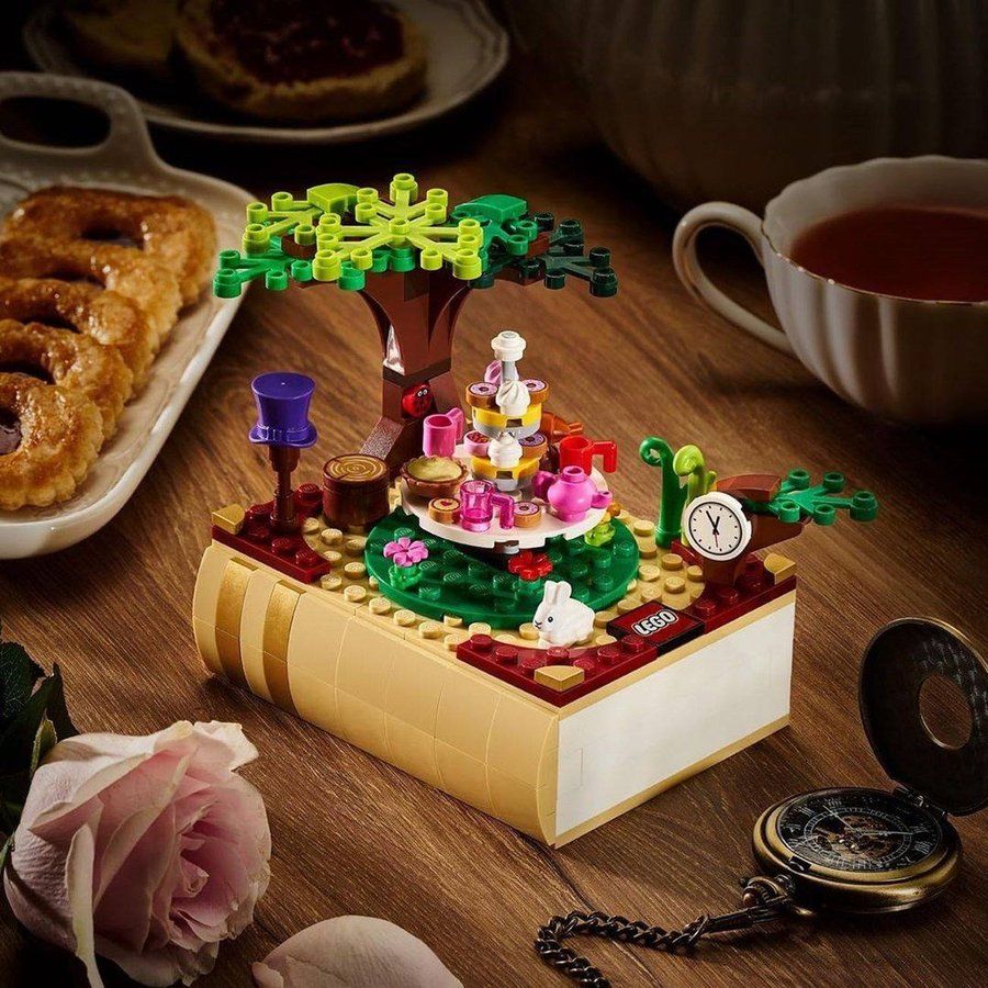 LEGO 6384694 Alice's Adventures in Wonderland Book