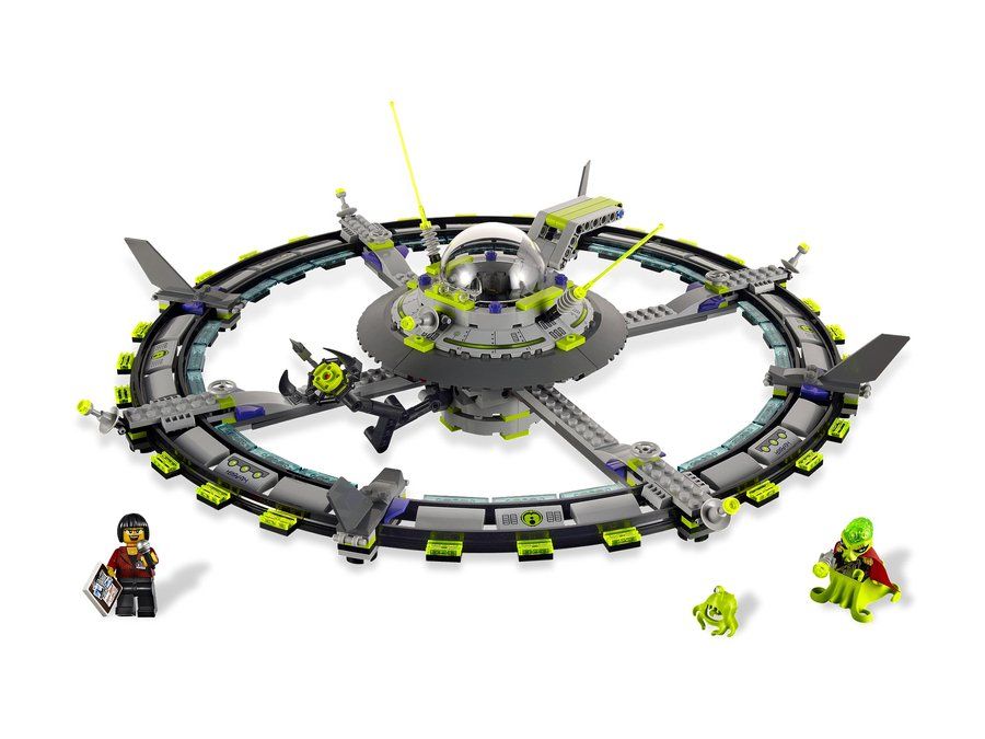 LEGO 7065 Alien Mothership