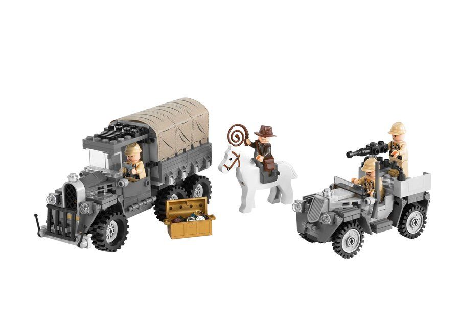 LEGO 7622 Race for the Stolen Treasure