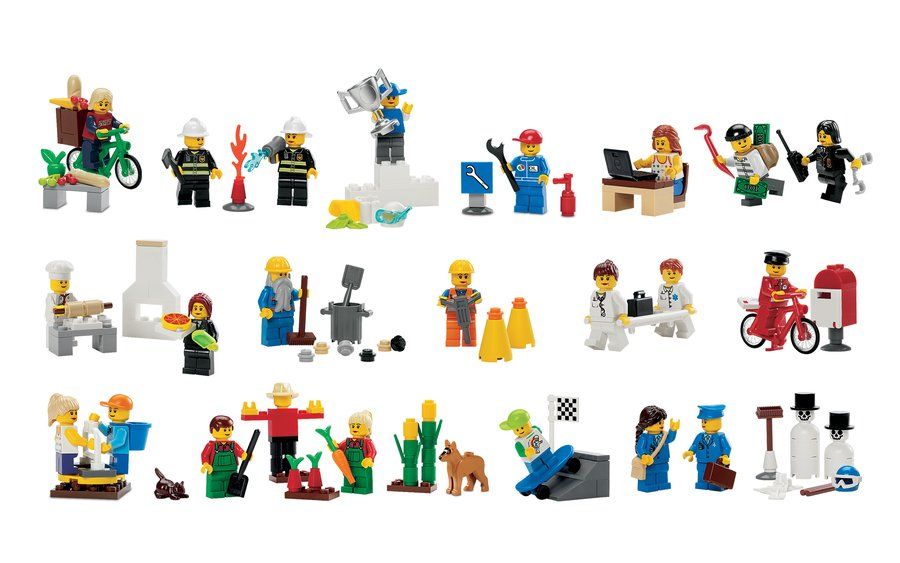 LEGO 9348 Community Minifigures
